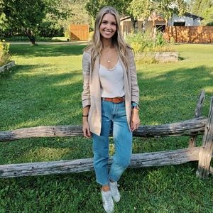 Meet your Posher, Nikoleta